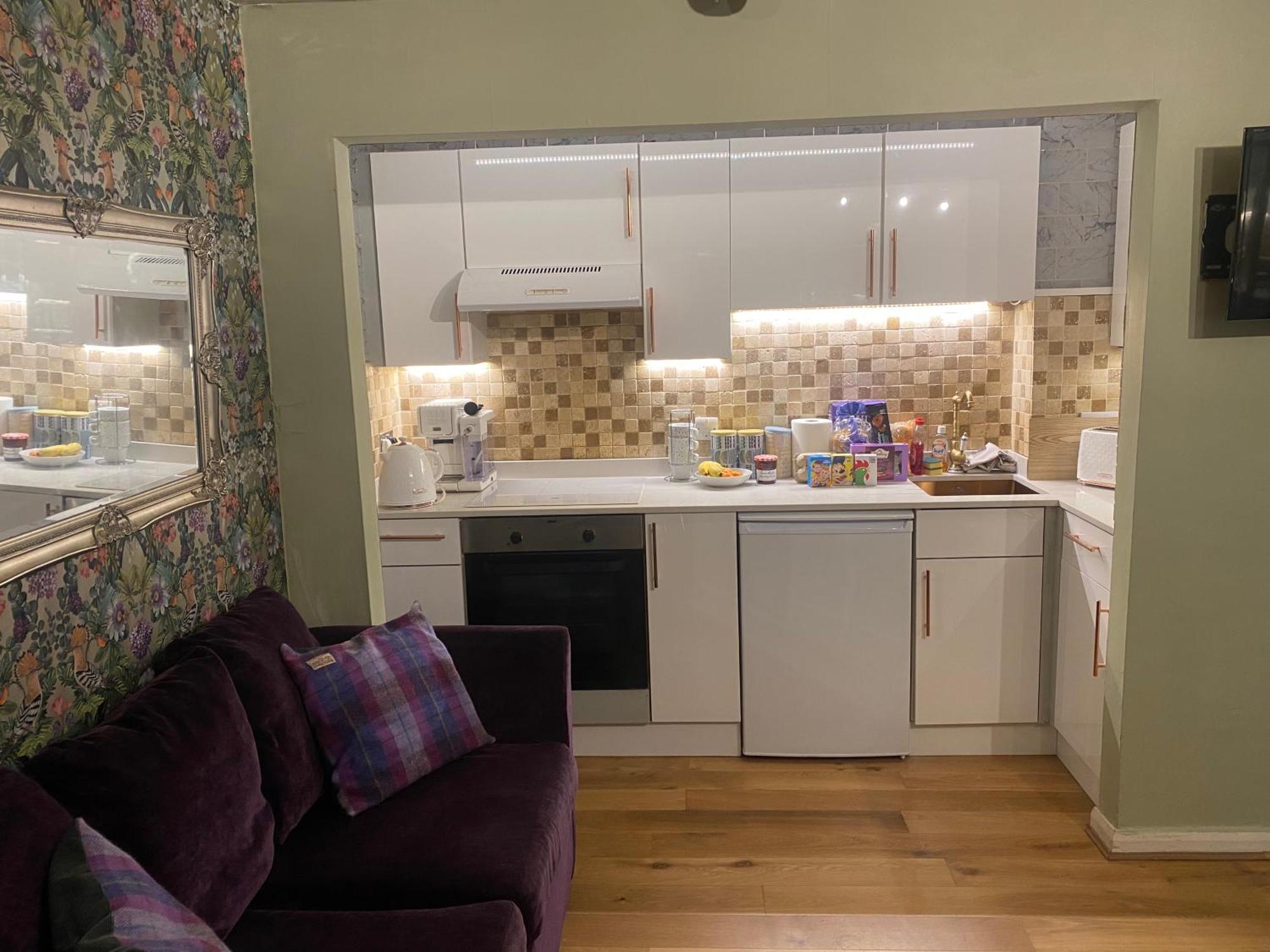 Quiet Lower Floor 2 Bed City Apartment With Private Patio Garden Bath Extérieur photo