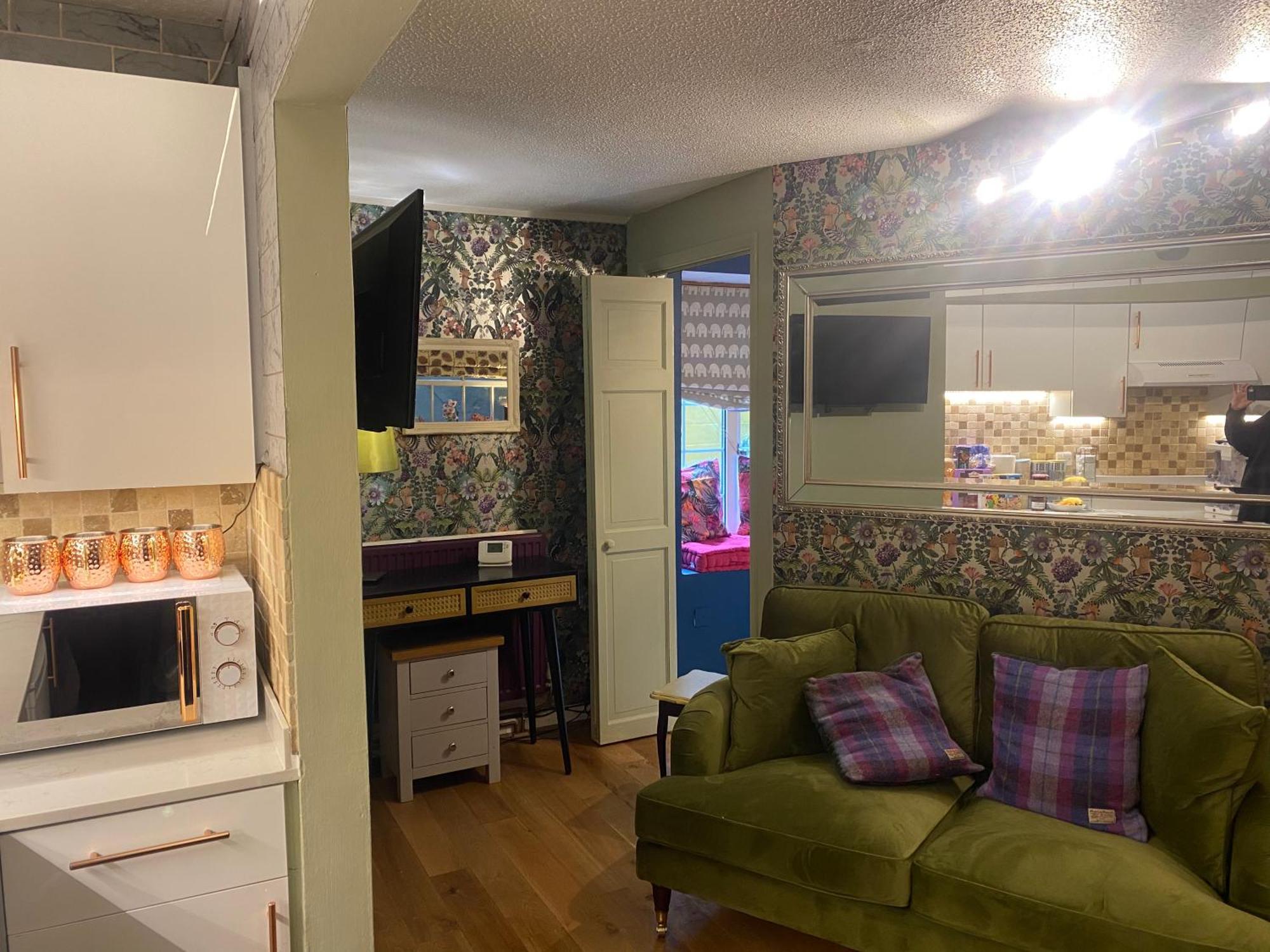 Quiet Lower Floor 2 Bed City Apartment With Private Patio Garden Bath Extérieur photo